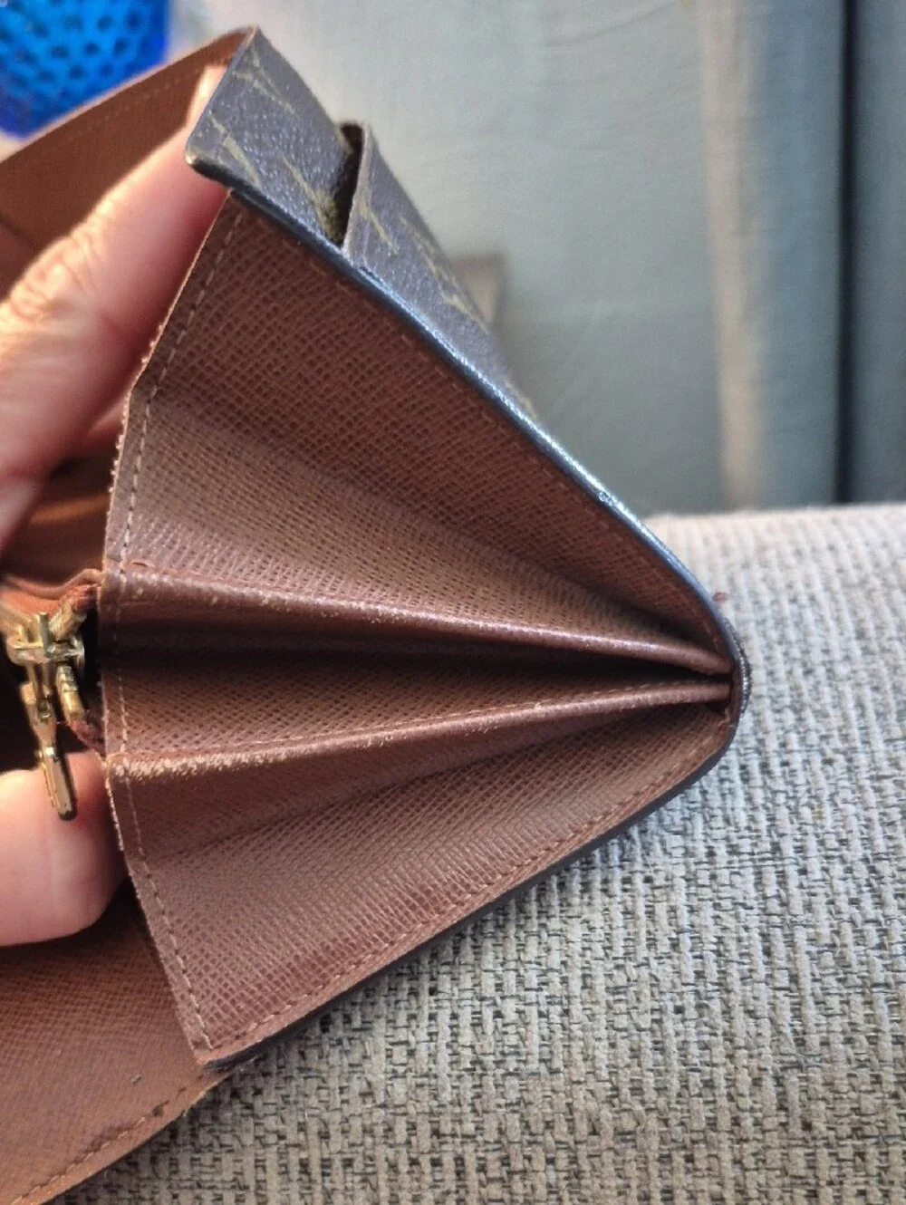Louis Vuitton Sarah Monogram Canvas Fold-Over Wallet MI0099